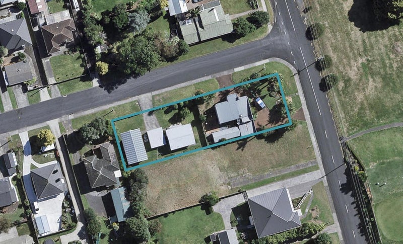 16 Racecourse Road, Waiuku, Waiuku - Carousel 1