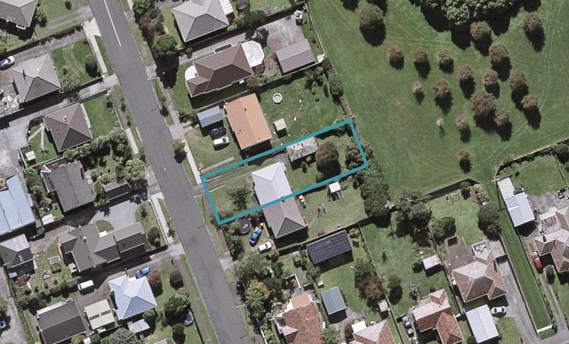 55 Somerset Street, Brooklands, New Plymouth - Carousel 1
