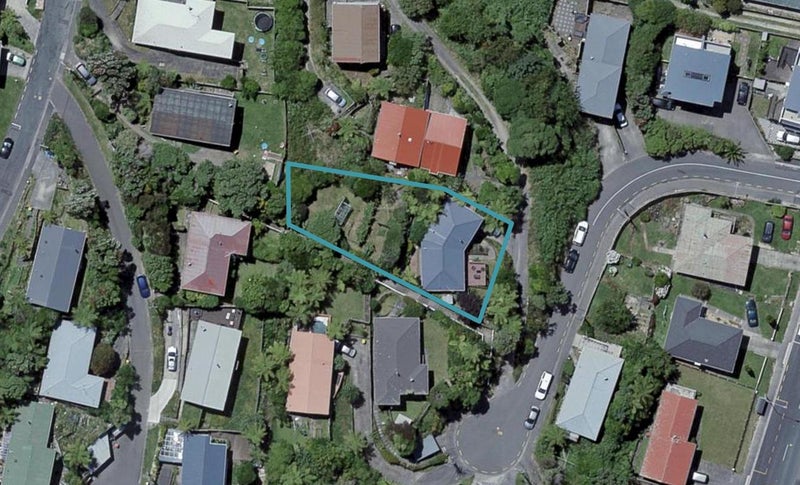 10 Stella Grove, Newlands, Wellington - Carousel 1
