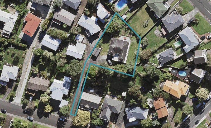 67 Monarch Avenue, Hillcrest, Auckland - Carousel 1
