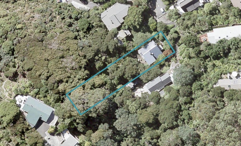 10 Gill Road, Lowry Bay, Lower Hutt - Carousel 1