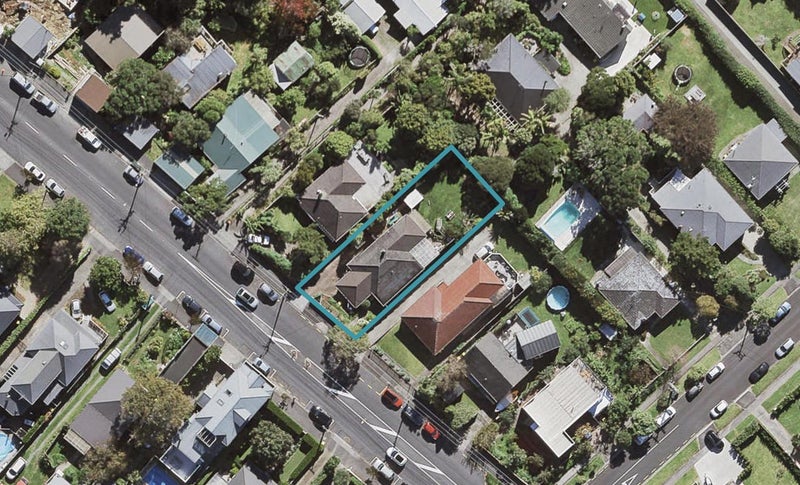 131 Hinemoa Street, Birkenhead, Auckland - Carousel 1