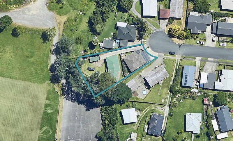 12B Rauhea Street, Brookfield, Tauranga - Carousel 1