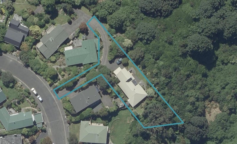 30 Pioneer Crescent, Helensburgh, Dunedin - Carousel 1