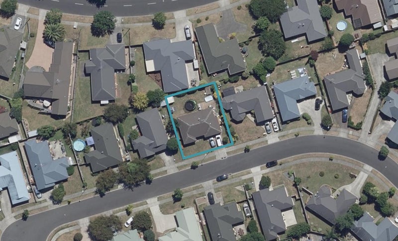 22 Saxon Woods Drive, Rototuna North, Hamilton - Carousel 1