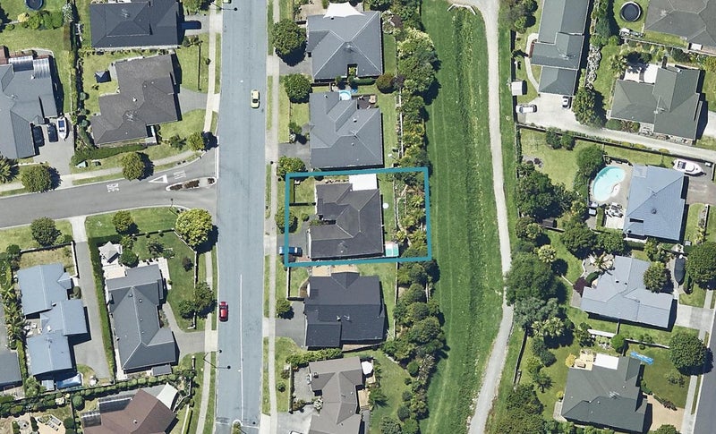 105 St Andrews Drive, Bethlehem, Tauranga - Carousel 1