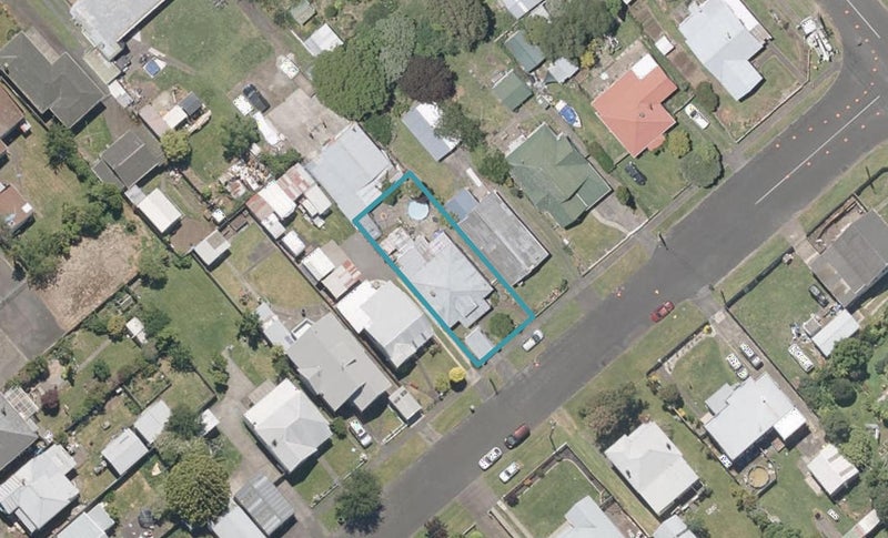 31 Collingwood Street, Whanganui East, Whanganui - Carousel 1
