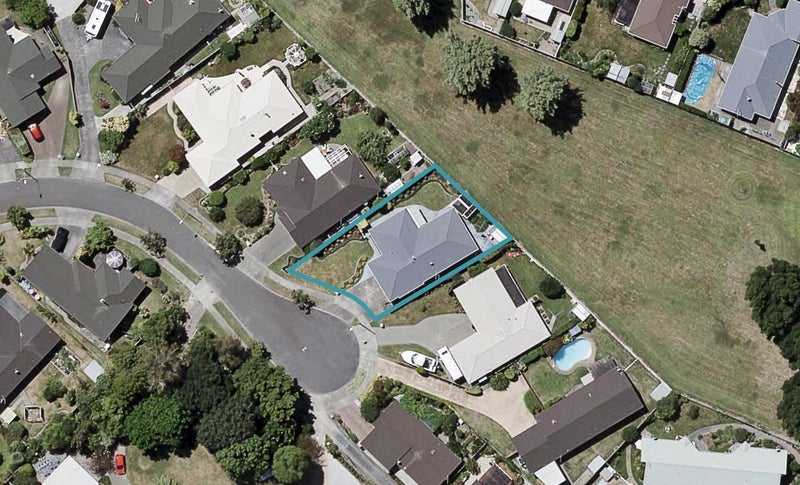 24 Hyatt Grove, Greenmeadows, Napier - Carousel 1