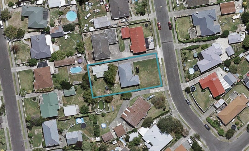 34 Magdalen Crescent, Pirimai, Napier - Carousel 1