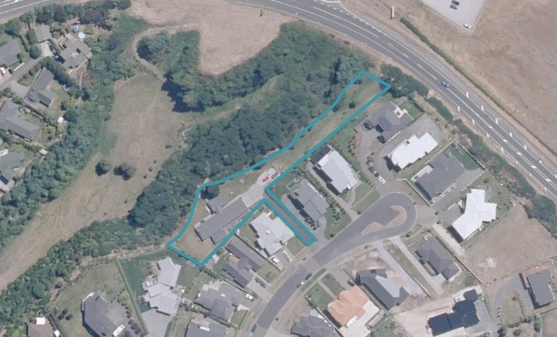 31 Magnolia Rise, Waipahihi, Taupo - Carousel 1