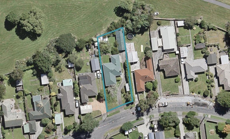 40 McLeod Street, Elderslea, Upper Hutt - Carousel 1