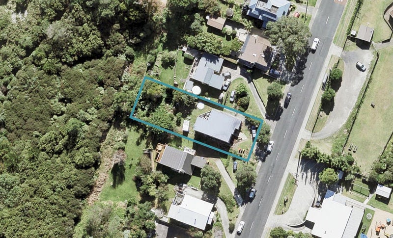 42 Stanmore Bay Road, Stanmore Bay, Whangaparaoa - Carousel 1