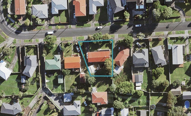 76 Mary Dreaver Street, New Windsor, Auckland - Carousel 1