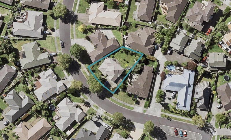 8 Kilsyth Way, East Tamaki Heights, Auckland - Carousel 1