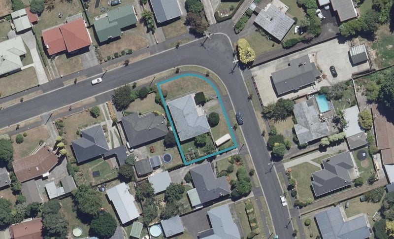 18 Springfield Crescent, Enderley, Hamilton - Carousel 1