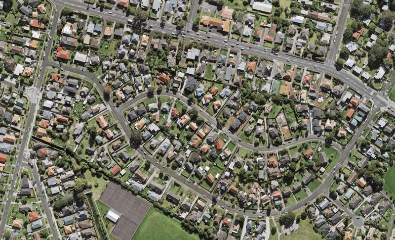 11 Milliken Avenue, Mount Roskill, Auckland - Carousel 1