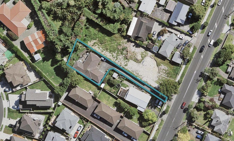 109A Sturges Road, Henderson, Auckland - Carousel 1