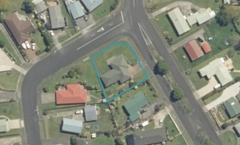 26 Darlington Street, Ngatea, Ngatea - Carousel 1