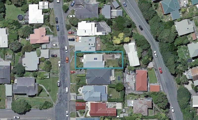 22 Farm Road, Northland, Wellington - Carousel 1