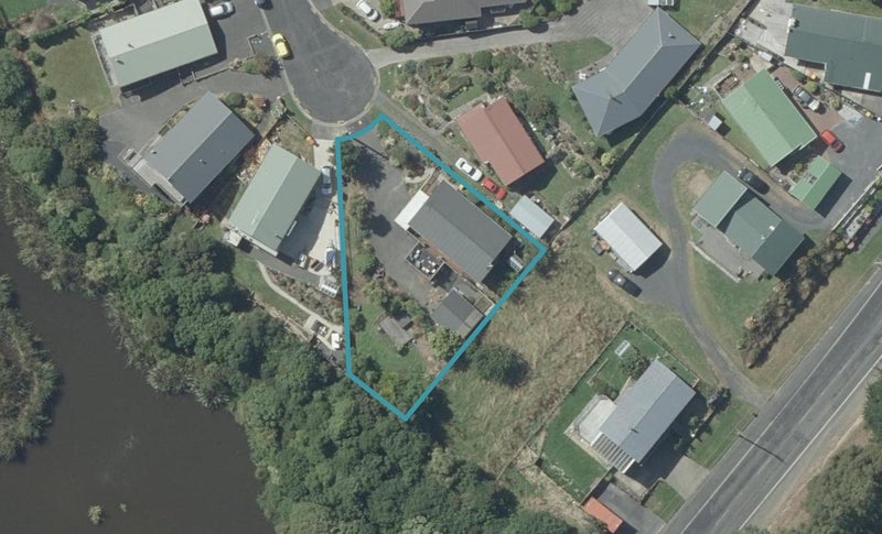 28 Clariton Avenue, Green Island, Dunedin - Carousel 1