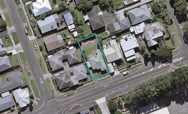 21 Barriball Street, Fitzroy, New Plymouth - Carousel 1