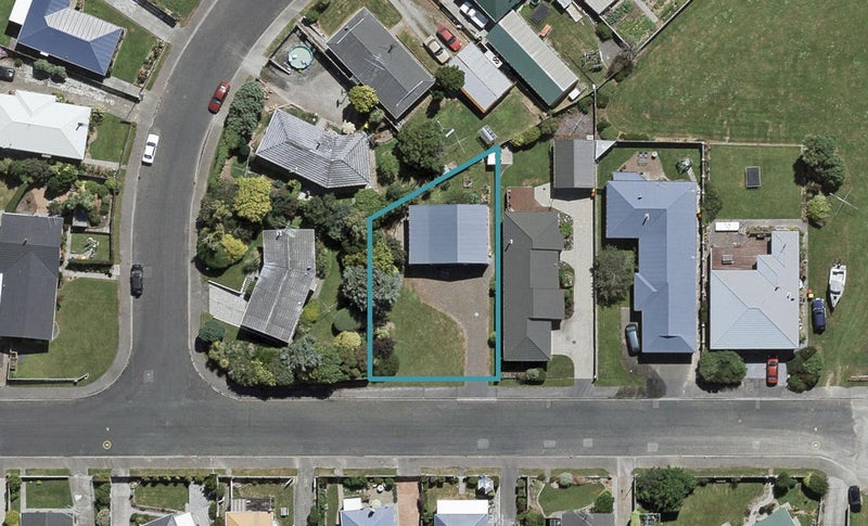 18 Milford Street, Heidelberg, Invercargill - Carousel 1