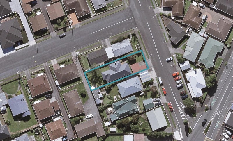 22 Sanders Avenue, Westown, New Plymouth - Carousel 1