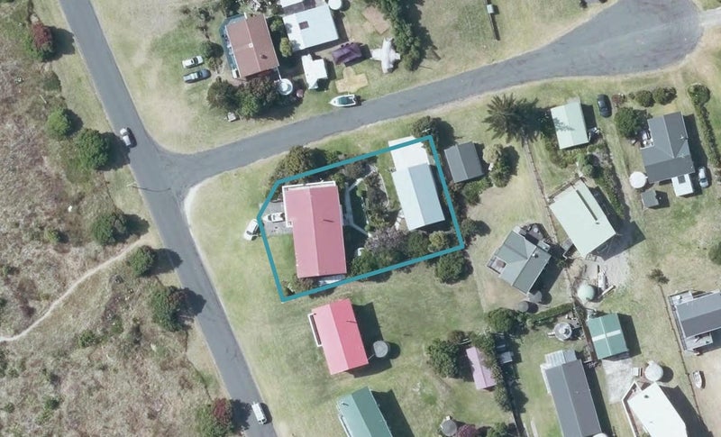 9 Moana Drive, Māhia - Carousel 1