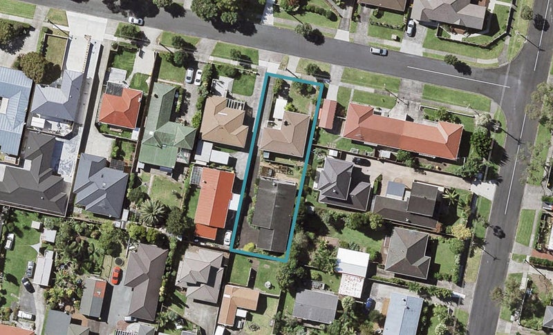 1/4 Browns Avenue, Pakuranga, Auckland - Carousel 1