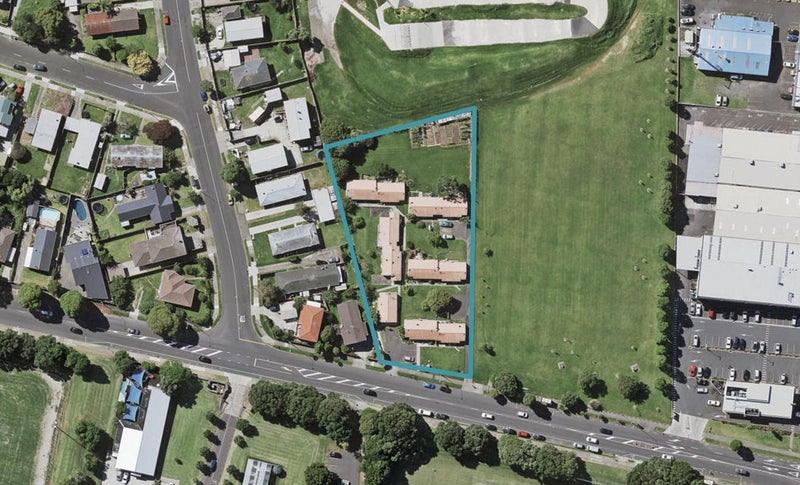 76 Merton Road, St Johns, Auckland - Carousel 1