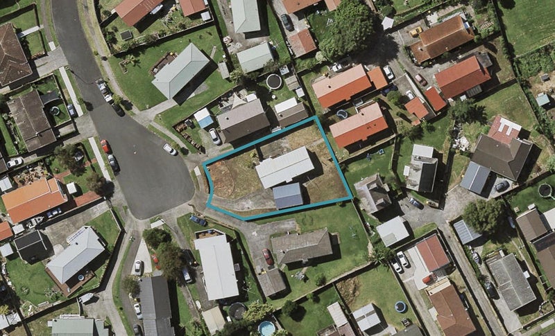 14 Leila Place, Clover Park, Auckland - Carousel 1