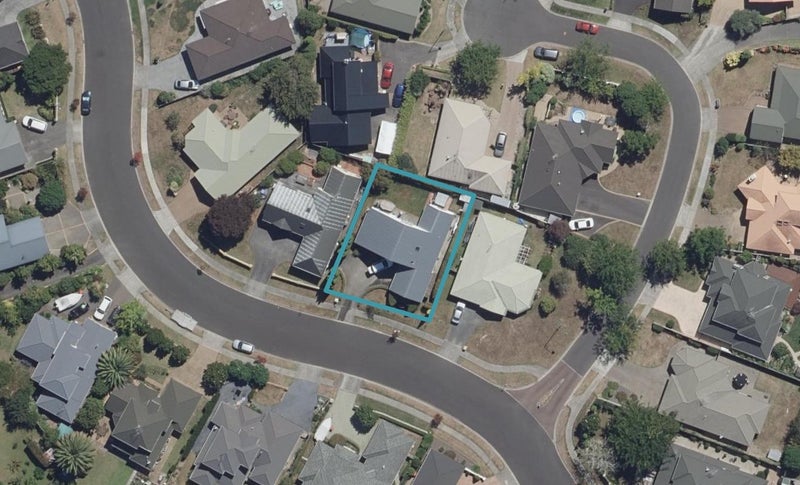 14 Keswick Crescent, Huntington, Hamilton - Carousel 1