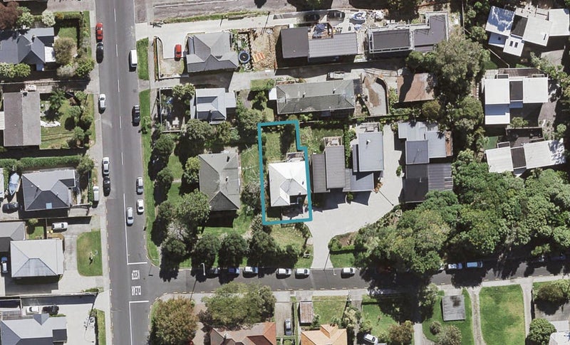 2 Zion Road, Birkenhead, Auckland - Carousel 1