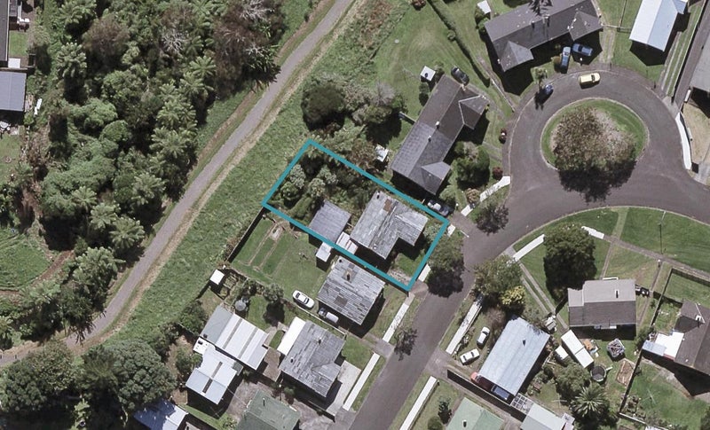14 Grenville Street, Marfell, New Plymouth - Carousel 1
