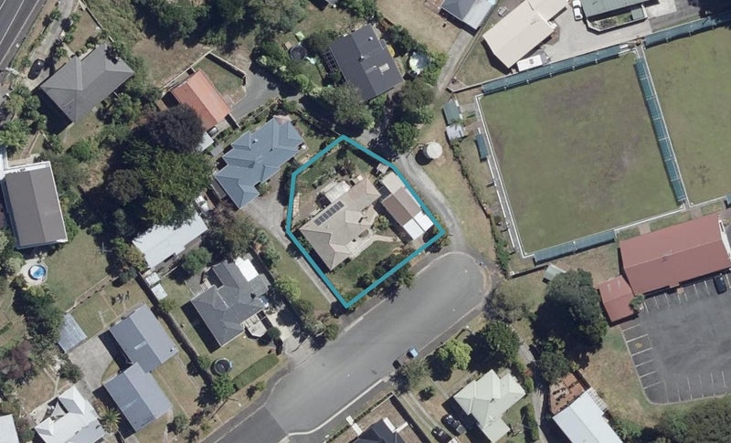8 Windsor Road, Maeroa, Hamilton - Carousel 1