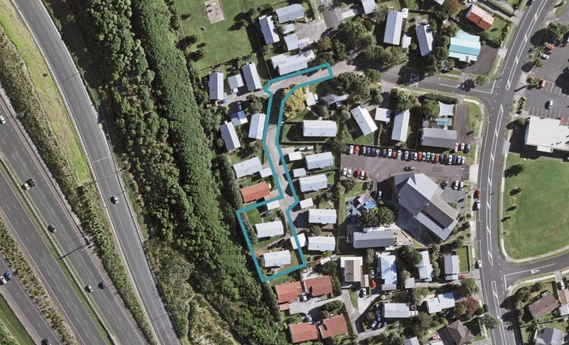 14 Keri Anne Place, Goodwood Heights, Auckland - Carousel 1