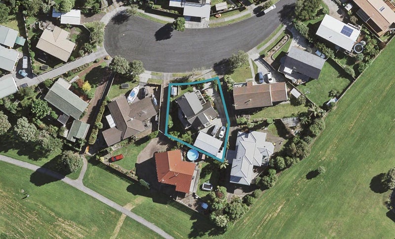 12 Kaanapali Place, Wattle Downs, Auckland - Carousel 1