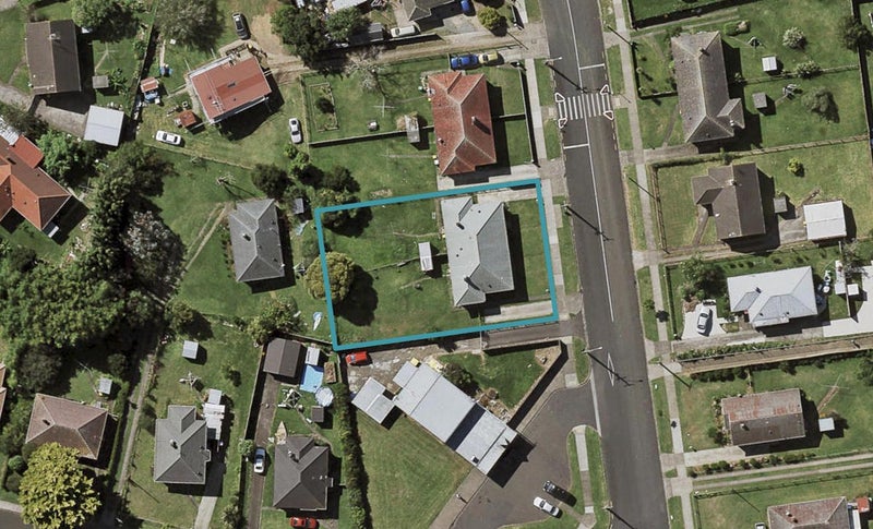 2/27 Alexander Crescent, Ōtara, Auckland - Carousel 1