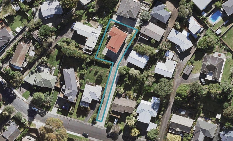 77 Monarch Avenue, Hillcrest, Auckland - Carousel 1