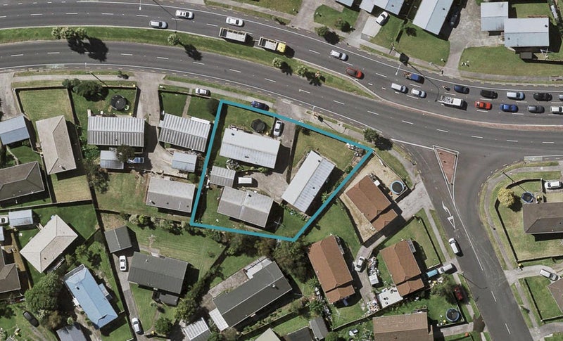 105 Te Irirangi Drive, Clover Park, Auckland - Carousel 1
