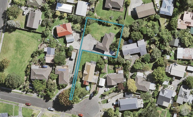 10 George Herring Place, Glen Eden, Auckland - Carousel 1