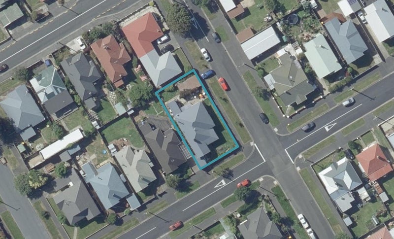 44 Young Street, Saint Kilda, Dunedin - Carousel 1