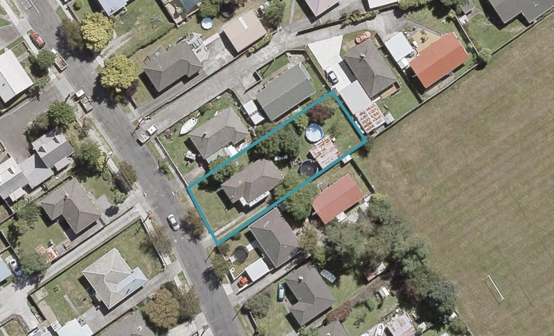 11 McHardie Street, Trentham, Upper Hutt - Carousel 1
