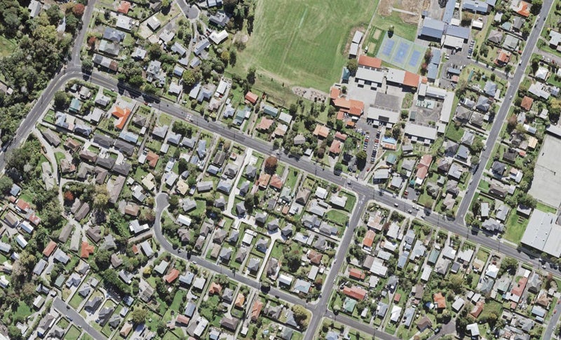 42 St Leonards Road, Kelston, Auckland - Carousel 1