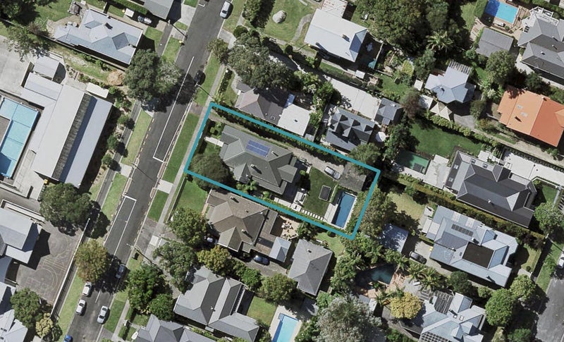 22 Russell Street, Stanley Point, Auckland - Carousel 1