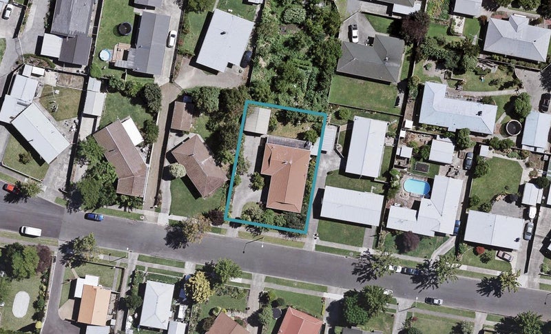 14 Jeffares Place, Taradale, Napier - Carousel 1
