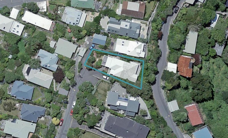 70 Harbour View Road, Northland, Wellington - Carousel 1