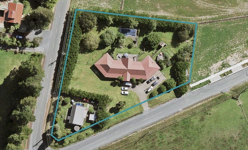 115 Station Road, Kumeu - Carousel 1