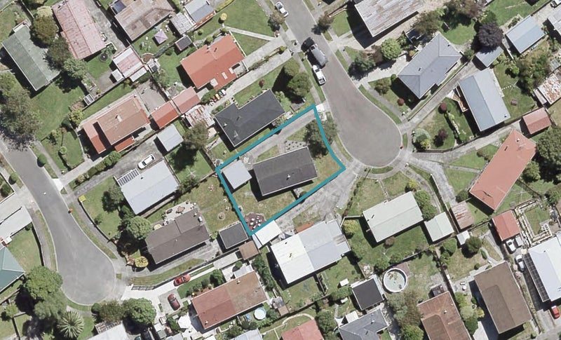 8 Topeka Grove, Totara Park, Upper Hutt - Carousel 1