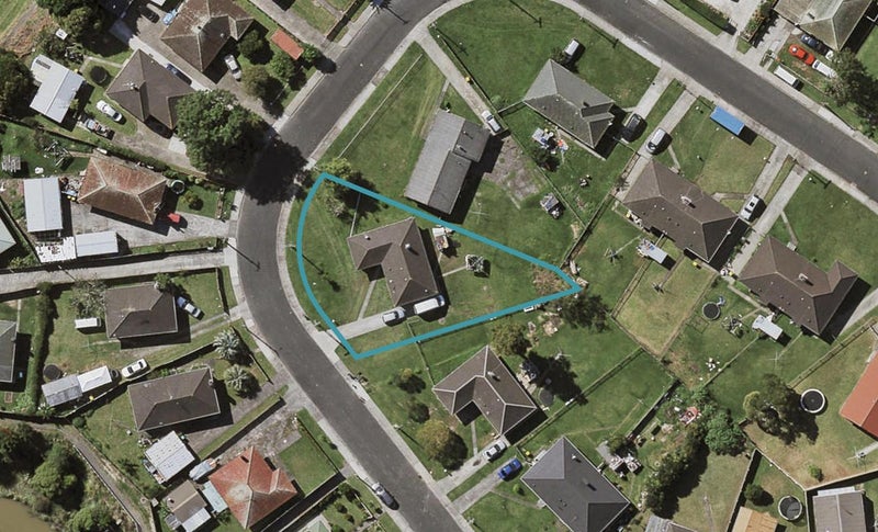 14 Velvet Crescent, Otara, Auckland - Carousel 1